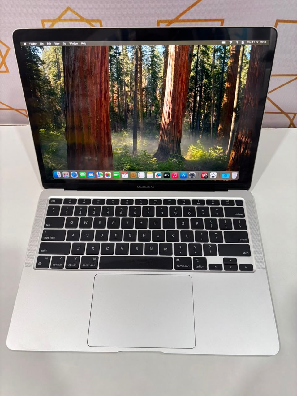 Apple MacBook Air M1 8GB RAM 256GB SSD 13-inch (2020, Model A2337)